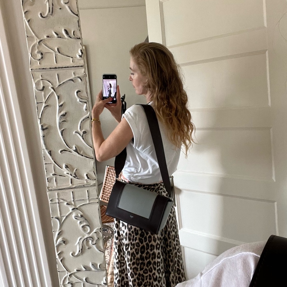 ⭐️HOST PICK⭐️- NWT Celine medium frame bag - Picture 3 of 10